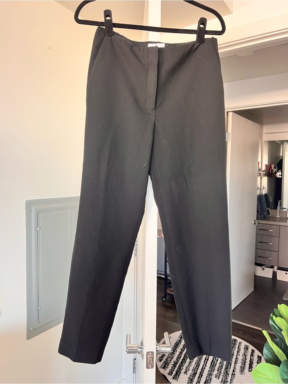 Aritzia Babaton Straight Leg Trouser Pants Black Size 8